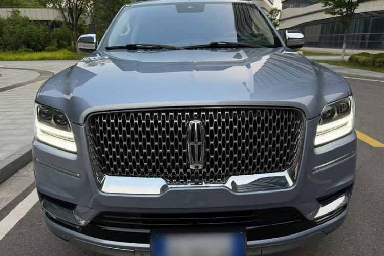 Used Lincoln Navigator 2019 3.5T Presidential Series China VI Standard Exterior 4