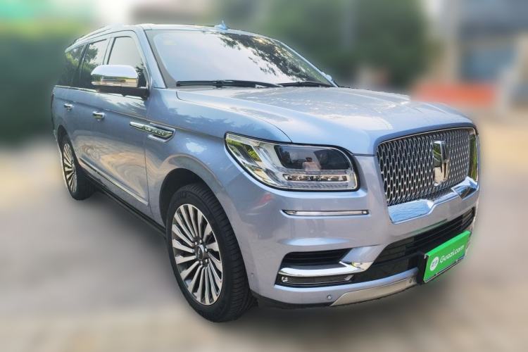 Used Lincoln Navigator 2019 3.5T Presidential Series China VI Standard Front Right 45 Deg