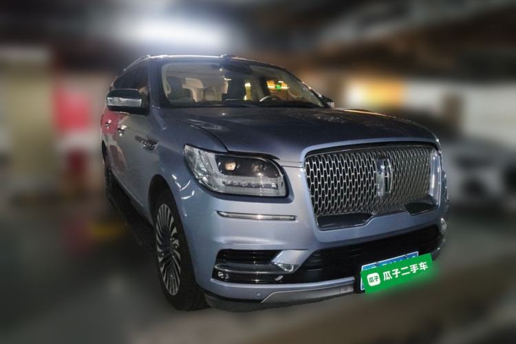 Used Lincoln Navigator 2019 3.5T Presidential Series China VI Standard Front Right 45 Deg