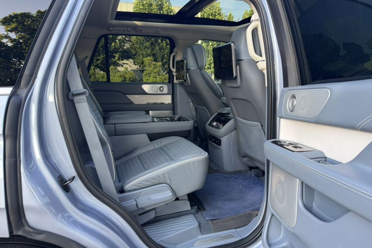 Used Lincoln Navigator 2019 3.5T Presidential Series China VI Standard Headliner