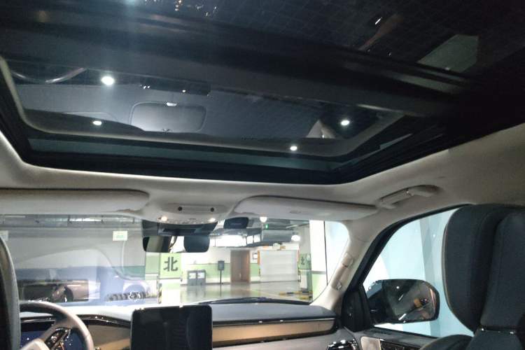 Used Lincoln Navigator 2019 3.5T Presidential Series China VI Standard Headliner