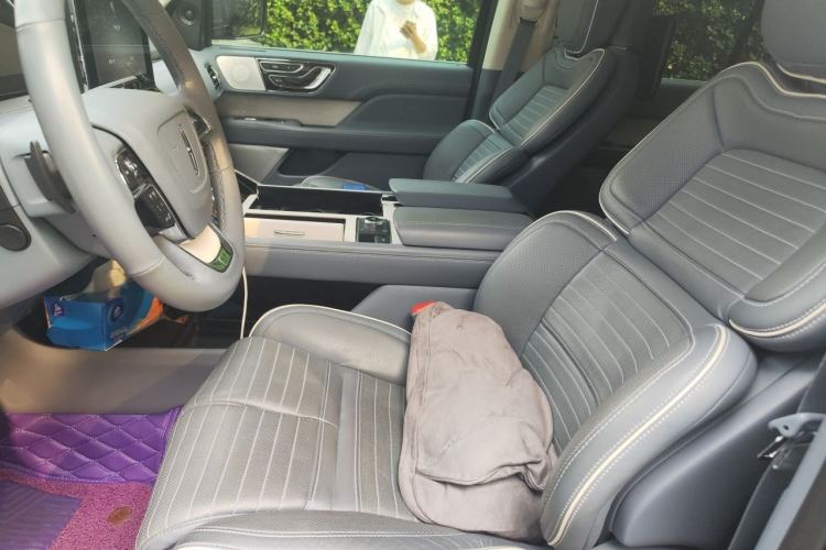 Used Lincoln Navigator 2019 3.5T Presidential Series China VI Standard Left Front Seat