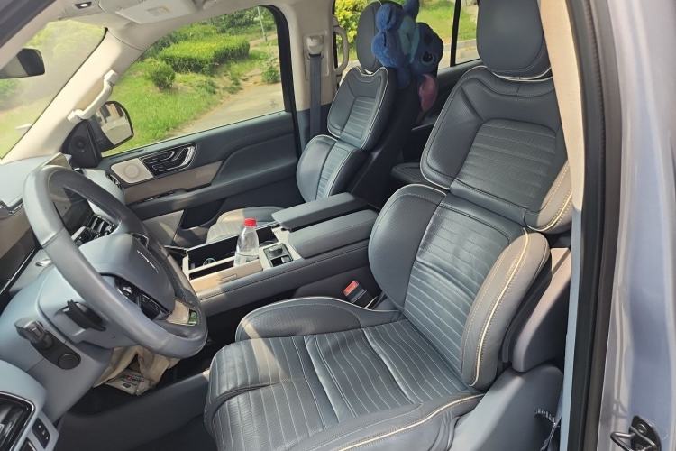 Used Lincoln Navigator 2019 3.5T Presidential Series China VI Standard Left Front Seat