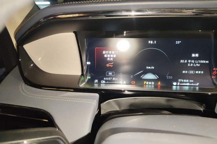 Used Lincoln Navigator 2019 3.5T Presidential Series China VI Standard Odometer Close Up