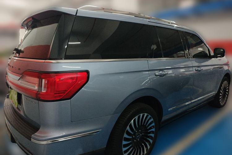 Used Lincoln Navigator 2019 3.5T Presidential Series China VI Standard Rear Right 45 Deg