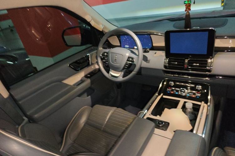 Used Lincoln Navigator 2019 3.5T Presidential Series China VI Standard Steering Wheel