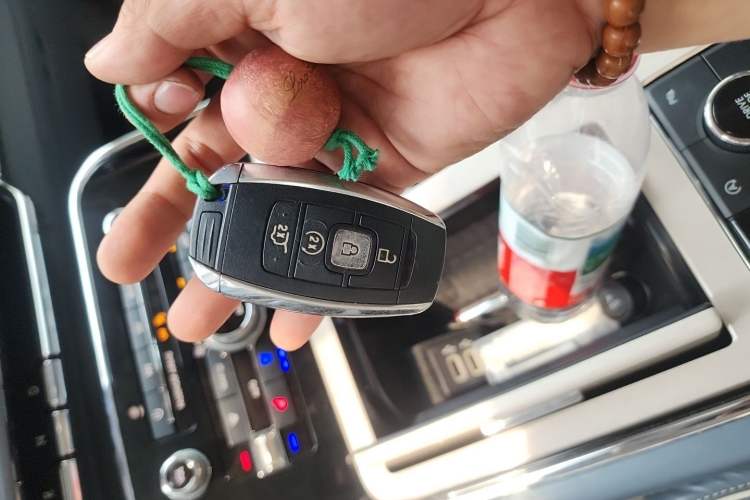 Used Lincoln Navigator 2019 3.5T Presidential Series China VI Standard Vehicle Key