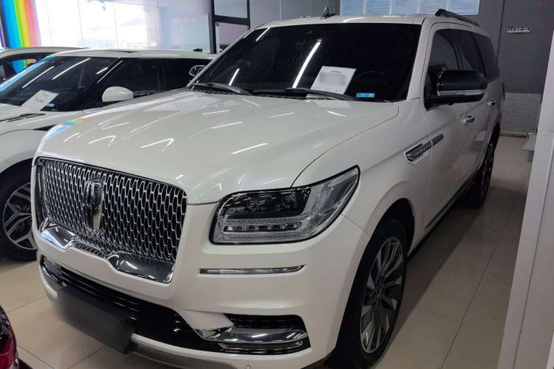Used Lincoln Navigator 2019 3.5T Prestige Version China VI Standard Front Left 45 Deg