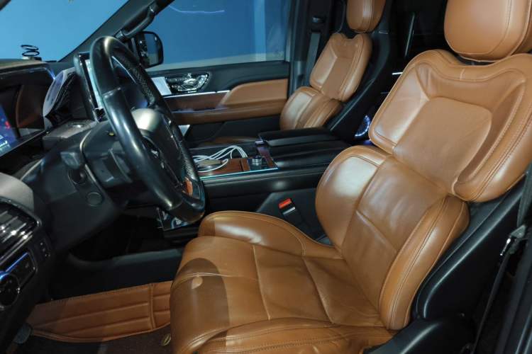 Used Lincoln Navigator 2019 3.5T Prestige Version China VI Standard Left Front Seat