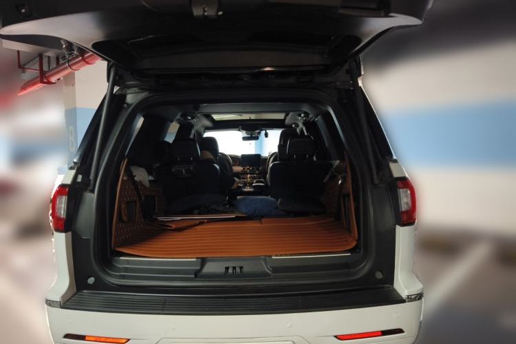 Used Lincoln Navigator 2019 3.5T Prestige Version China VI Standard Trunk