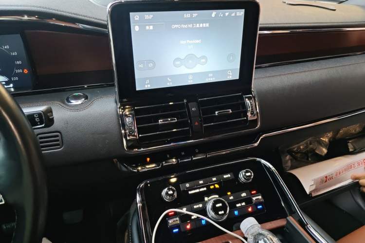 Used Lincoln Navigator 2020 3.5T Prestige Edition Audio And AC Panel