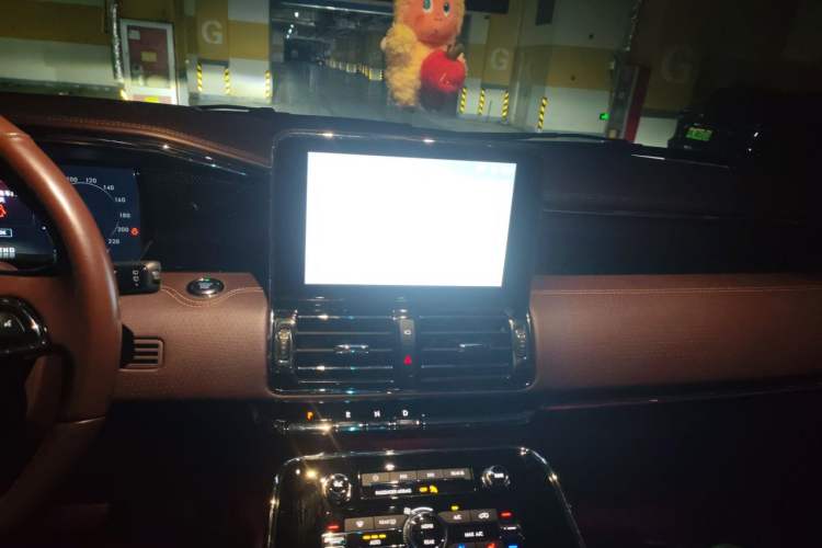 Used Lincoln Navigator 2020 3.5T Presidential Series Audio And AC Panel