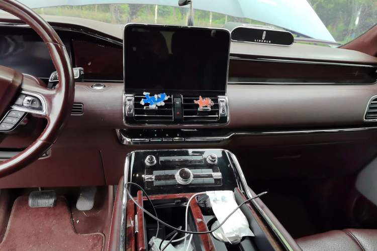 Used Lincoln Navigator 2020 3.5T Presidential Series Audio And AC Panel