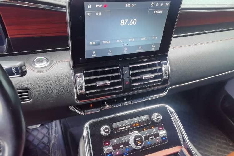Used Lincoln Navigator 2020 3.5T Prestige Edition Audio And AC Panel