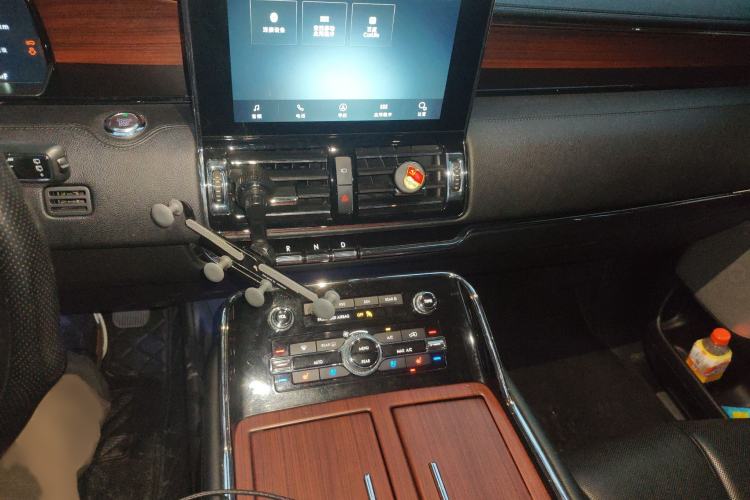 Used Lincoln Navigator 2020 3.5T Prestige Edition Audio And AC Panel