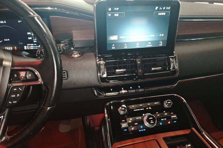 Used Lincoln Navigator 2020 3.5T Prestige Edition Audio And AC Panel