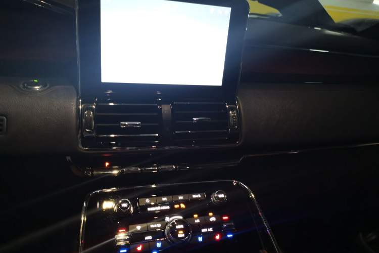 Used Lincoln Navigator 2020 3.5T Prestige Edition Audio And AC Panel