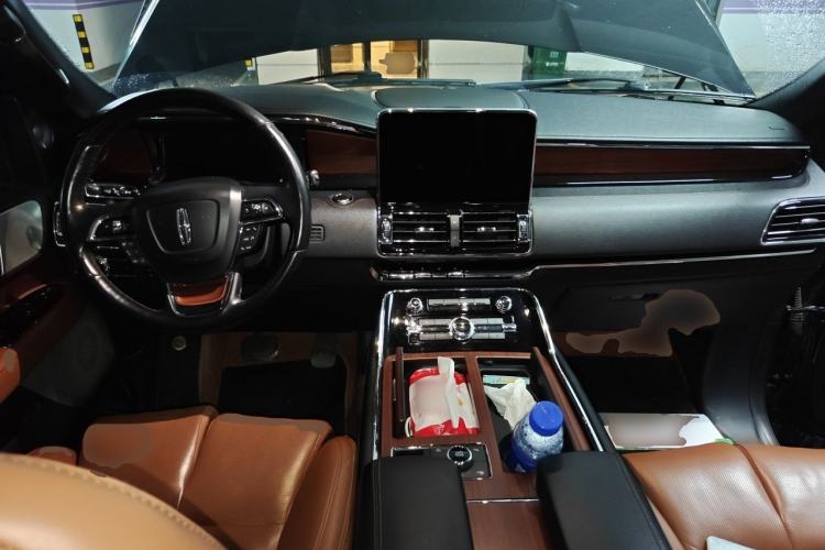 Used Lincoln Navigator 2020 3.5T Prestige Edition Center Console