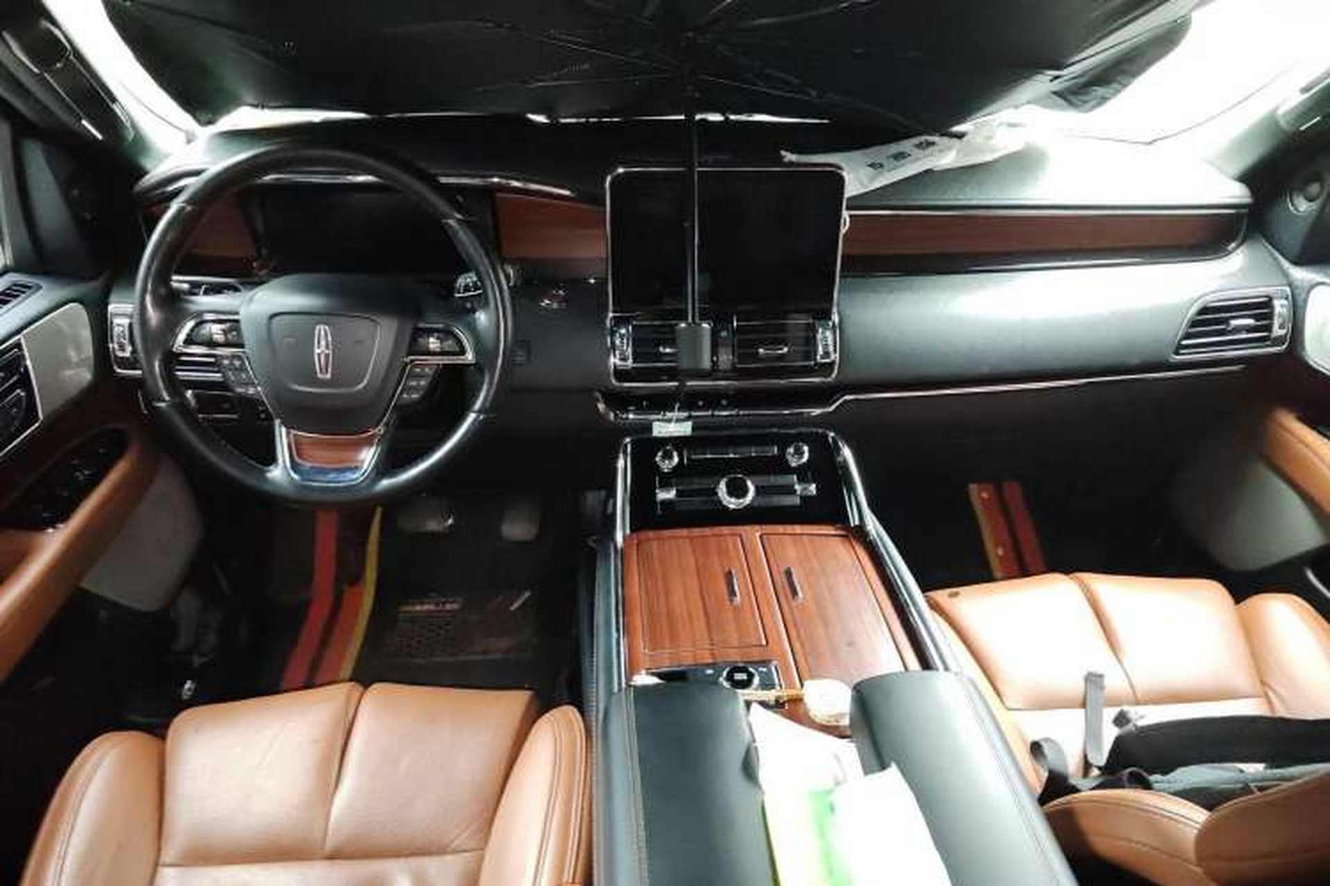 Used Lincoln Navigator 2020 3.5T Prestige Edition Center Console