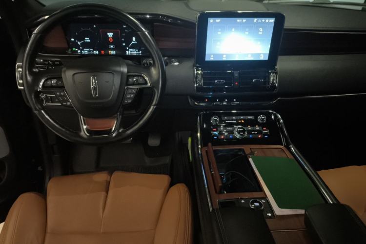 Used Lincoln Navigator 2020 3.5T Prestige Edition Center Console