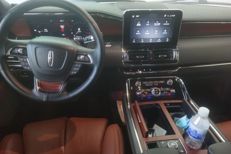 Used Lincoln Navigator 2020 3.5T Prestige Edition Center Console