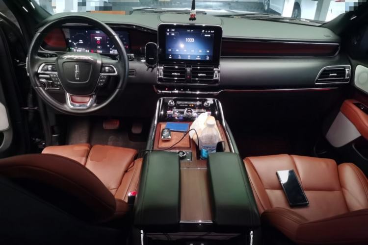 Used Lincoln Navigator 2020 3.5T Prestige Edition Center Console