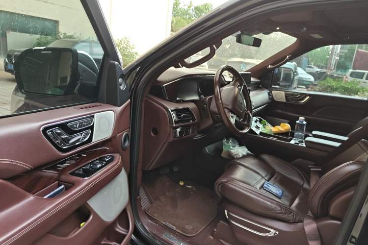 Used Lincoln Navigator 2020 3.5T Long-Wheelbase Presidential Edition Driver Seat