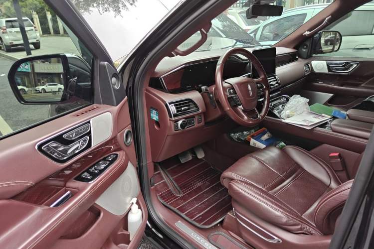 Used Lincoln Navigator 2020 3.5T Long-Wheelbase Presidential Edition Driver Seat