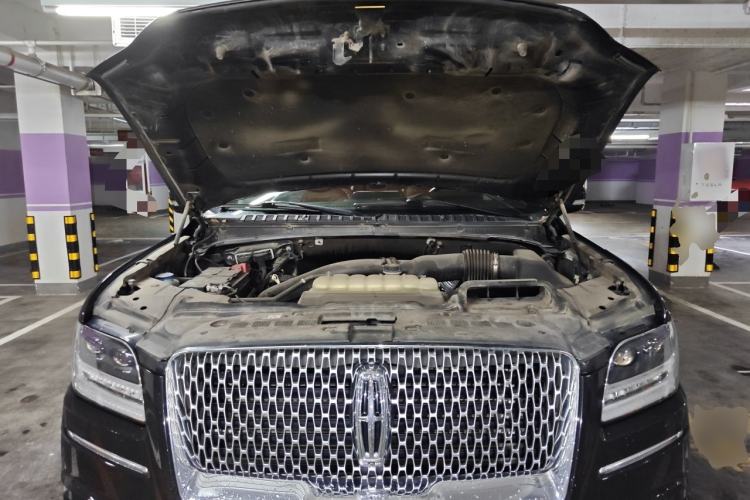Used Lincoln Navigator 2020 3.5T Prestige Edition Engine Bay
