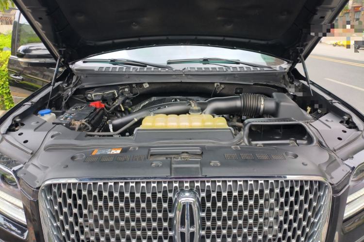 Used Lincoln Navigator 2020 3.5T Prestige Edition Engine Bay