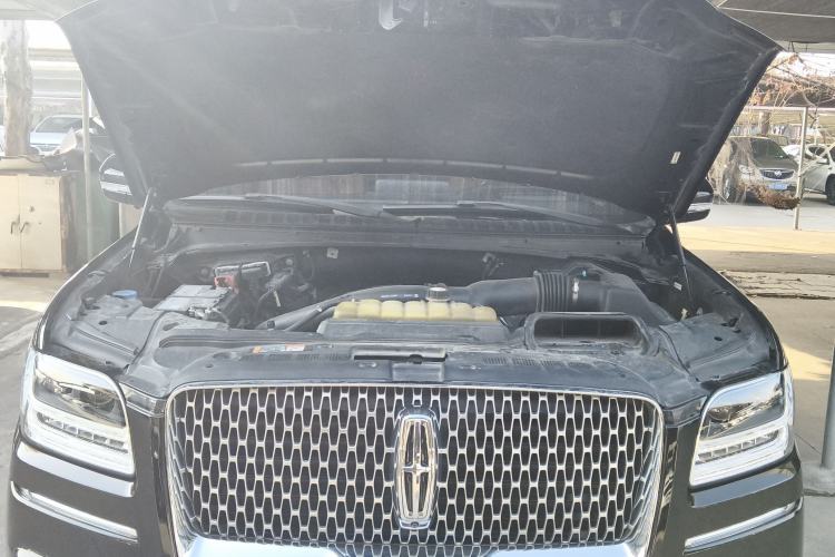 Used Lincoln Navigator 2020 3.5T Prestige Edition Engine Bay