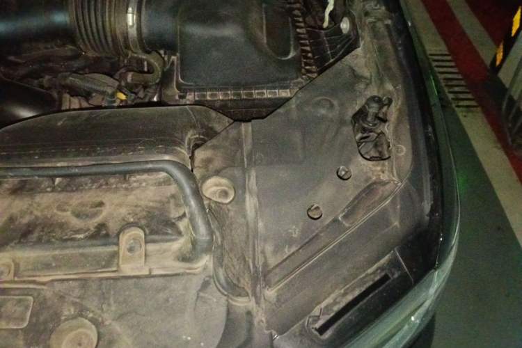 Used Lincoln Navigator 2020 3.5T Presidential Series Engine Bay Left