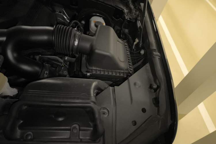Used Lincoln Navigator 2020 3.5T Prestige Edition Engine Bay Left