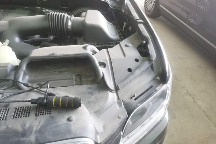 Used Lincoln Navigator 2020 3.5T Prestige Edition Engine Bay Left