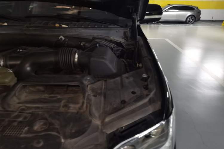 Used Lincoln Navigator 2020 3.5T Prestige Edition Engine Bay Left