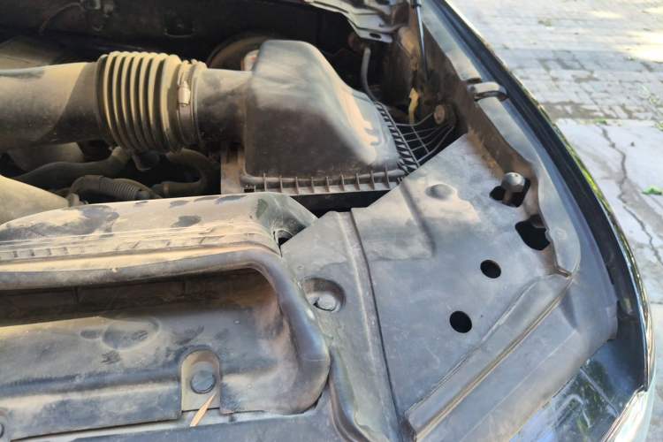 Used Lincoln Navigator 2020 3.5T Presidential Series Engine Bay Left