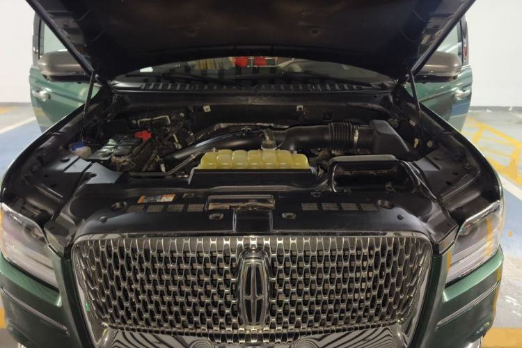 Used Lincoln Navigator 2020 3.5T Prestige Edition Engine Bay