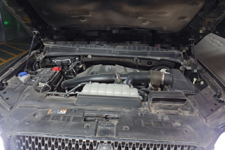 Used Lincoln Navigator 2020 3.5T Presidential Series Engine Bay