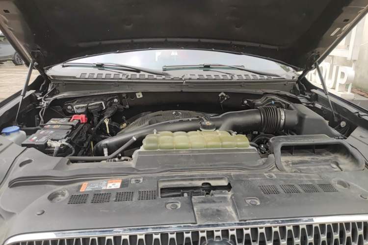 Used Lincoln Navigator 2020 3.5T Prestige Edition Engine Bay