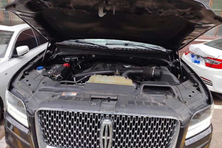 Used Lincoln Navigator 2020 3.5T Prestige Edition Engine Bay