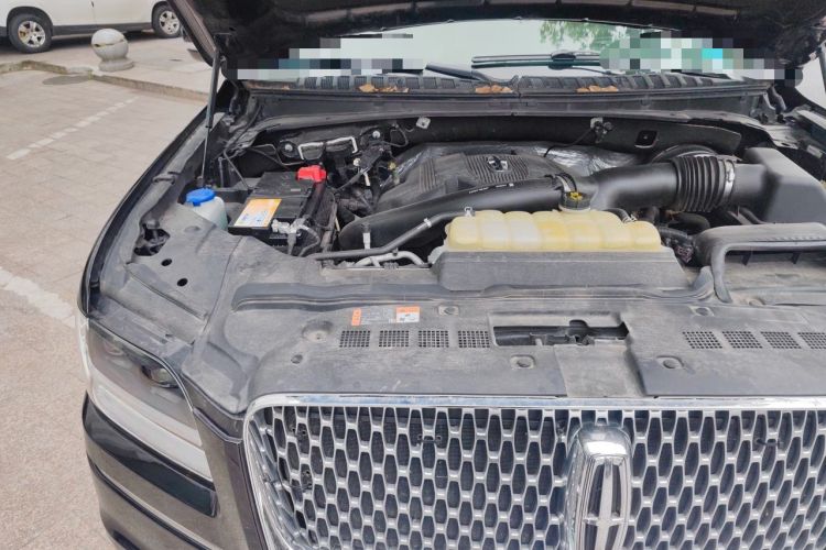 Used Lincoln Navigator 2020 3.5T MONO Limited Edition Prestige Version MONO WHITE Engine Bay Right