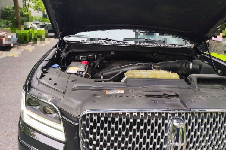Used Lincoln Navigator 2020 3.5T Prestige Edition Engine Bay Right
