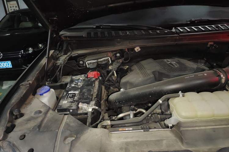 Used Lincoln Navigator 2020 3.5T Prestige Edition Engine Bay Right
