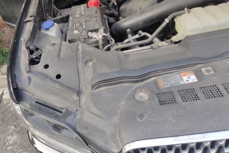 Used Lincoln Navigator 2020 3.5T Prestige Edition Engine Bay Right