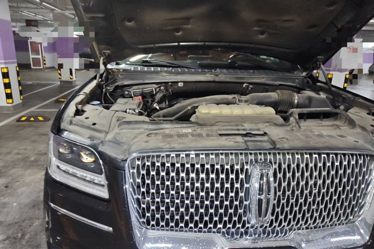 Used Lincoln Navigator 2020 3.5T Prestige Edition Engine Bay Right