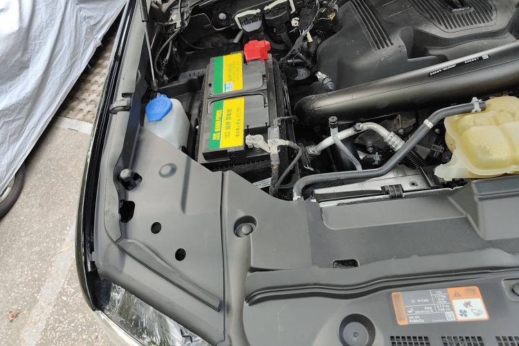 Used Lincoln Navigator 2020 3.5T Prestige Edition Engine Bay Right