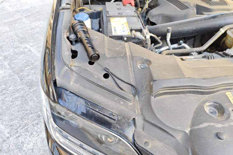 Used Lincoln Navigator 2020 3.5T Prestige Edition Engine Bay Right