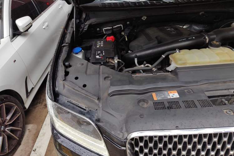 Used Lincoln Navigator 2020 3.5T Prestige Edition Engine Bay Right