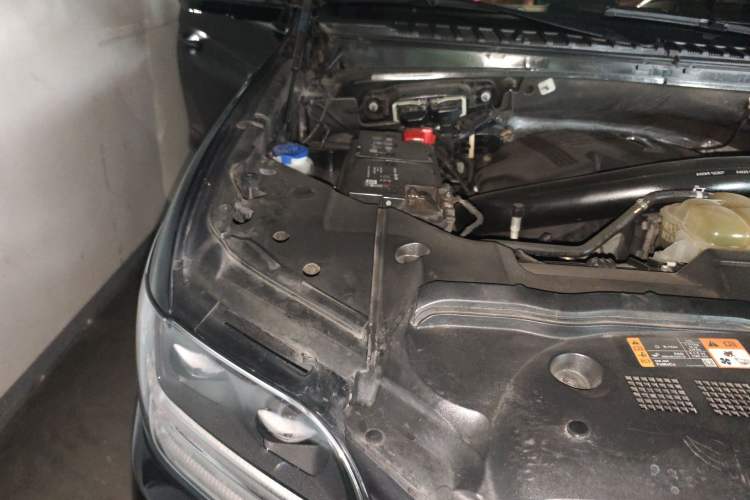 Used Lincoln Navigator 2020 3.5T Prestige Edition Engine Bay Right