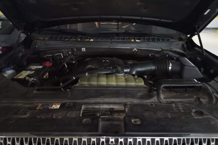 Used Lincoln Navigator 2020 3.5T Prestige Edition Engine Bay